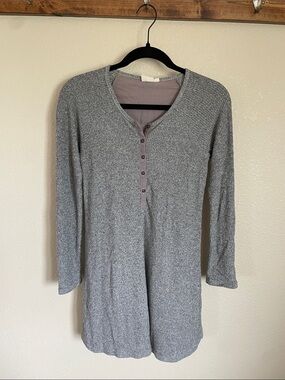 White Crow Gray Ribbed Henley Tunic Top XS Roll-Tab Sleeves Minimalist Neutral